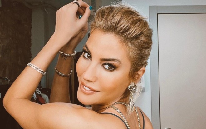 Model formada qalma sirrini açıqladı
