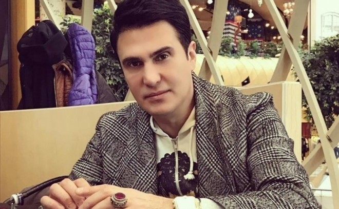Nadir Rusiyaya işləməyə gedir