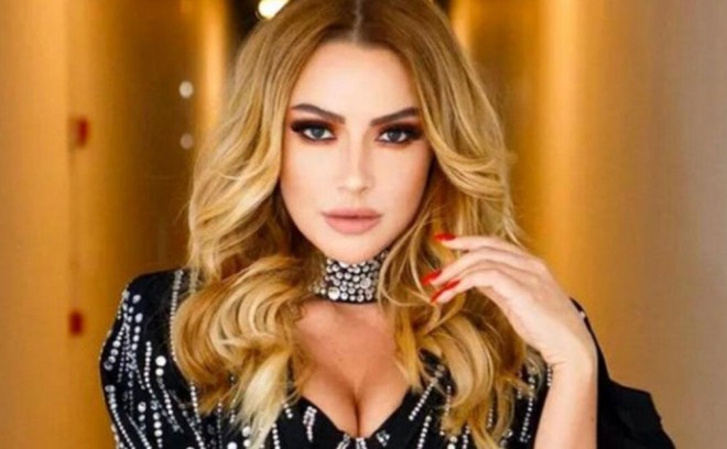 Hadisə yeni sevgili tapıb - foto