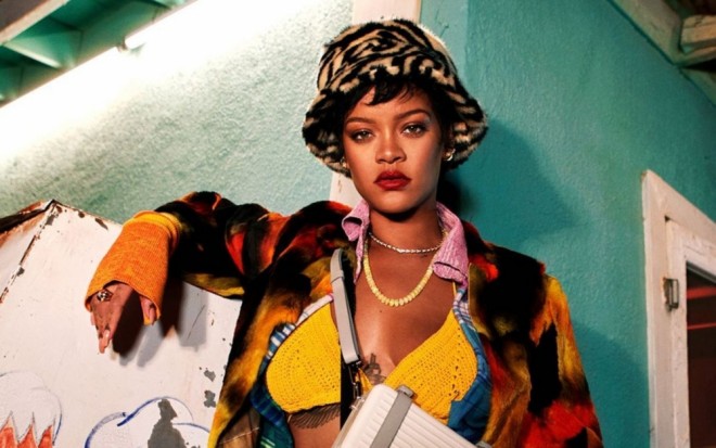 Rihanna Hollivuddakı malikanəsini satır