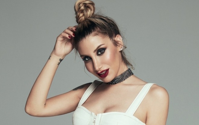 İrem estetika üçün 4 min avro xərcləyib