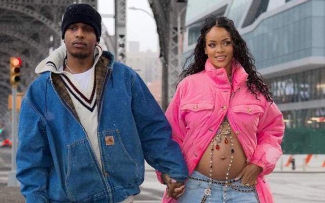 Rihannanın hamilə olması doğru çıxdı - foto