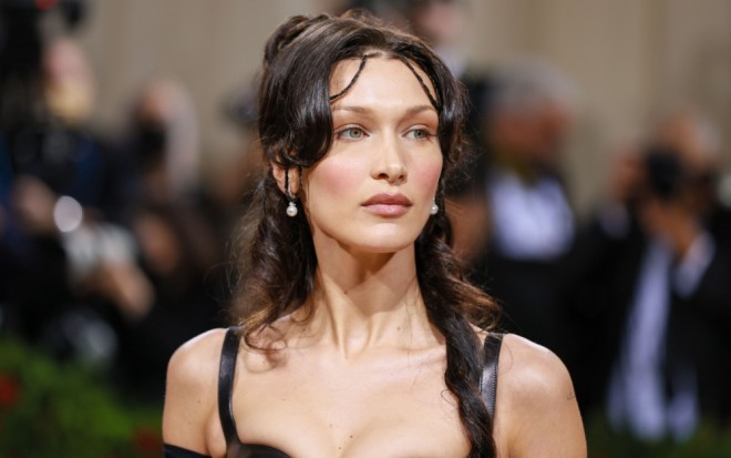 Model uşaqlıq illərində lağa qoyulub