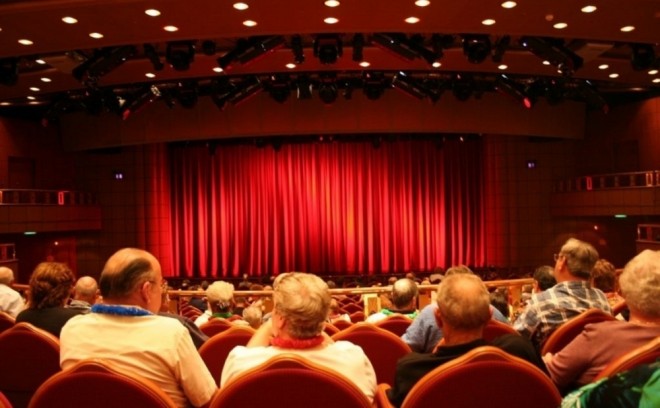 “Yuğ” Teatrının oktyabr repertuarı