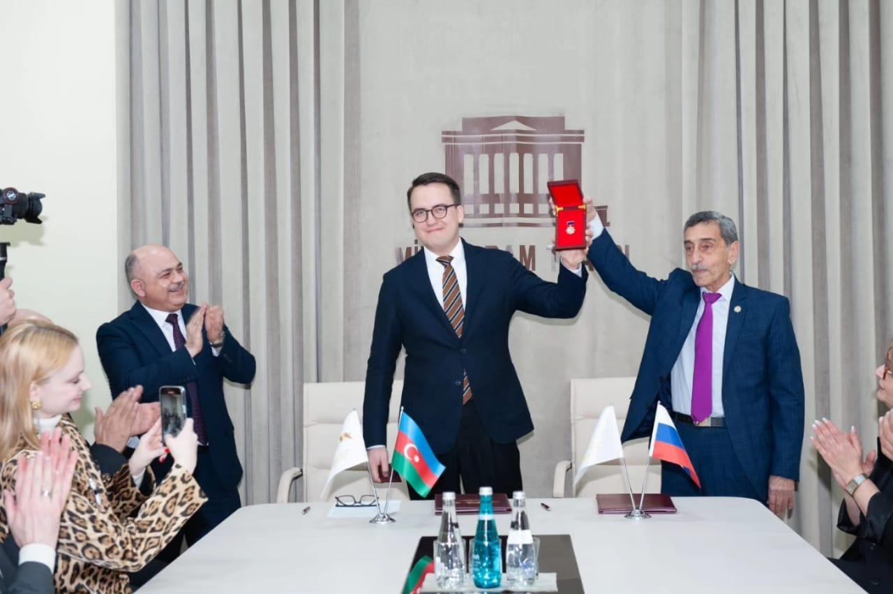 Teatrlar arasında Memorandum