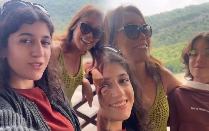 "Lalə"ni övladları ilə oxudu - VİDEO