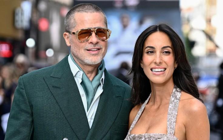 Bred Pitt sevgilisi ilə yaşayır