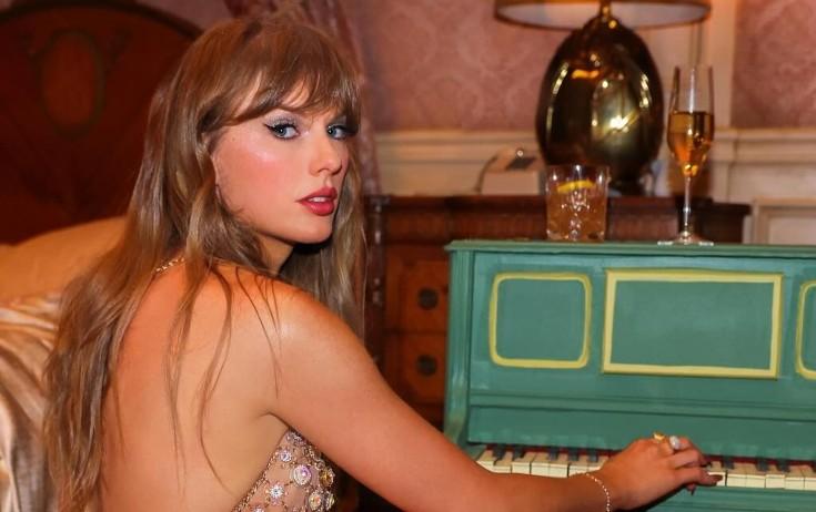 Teylor Svift hamıya çek verdi