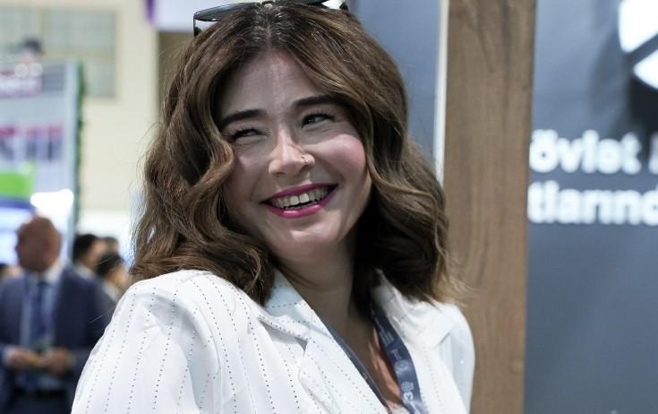 Elnarə özünü qartalla müqayisə etdi - FOTO